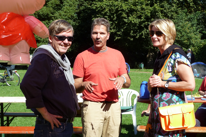 Datei:OV Kiel-Süd Picknick im Park.png