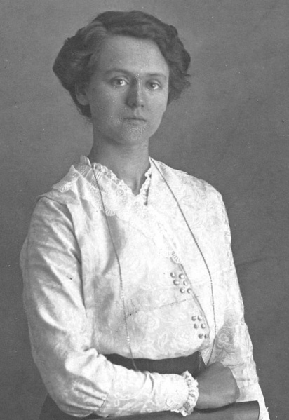 Datei:Nanny Kurfürst ca 1915.jpg