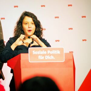 Delara Burkhardt 2023.jpeg