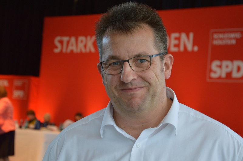 Datei:Stefan Studt 2014.jpg