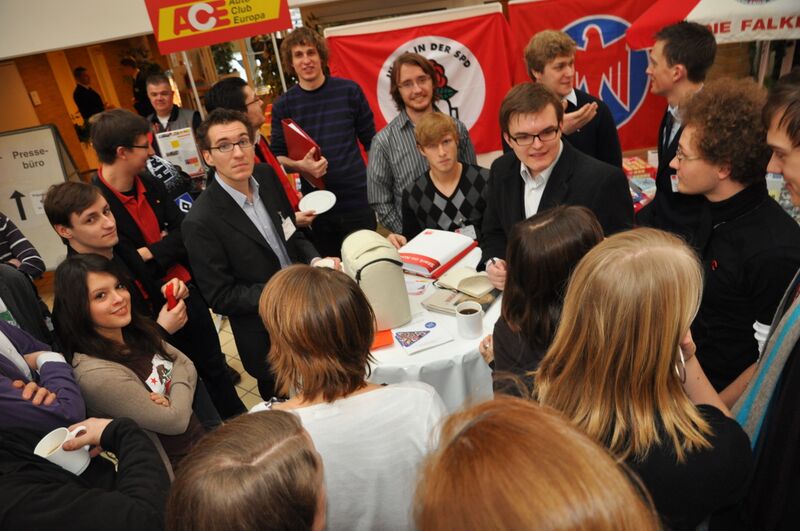 Datei:LPT 2010 Juso Besprechung.jpg