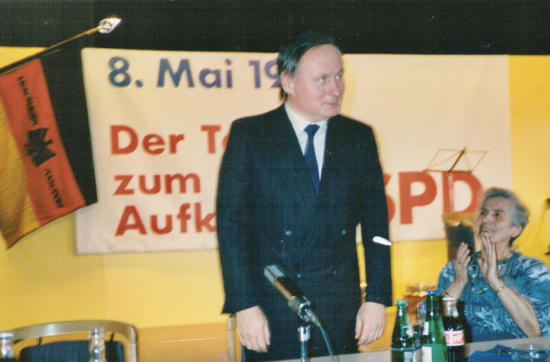 Datei:Lafontaine 1988 Kronshagen.jpeg