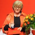 Ulrike Rodust mit Willy-Brandt-Medaille LPT 19-1.jpg
