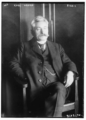 Carl Legien 1920.jpg