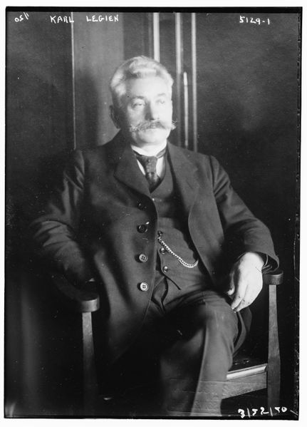 Datei:Carl Legien 1920.jpg