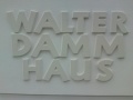 Widmungstafel im Walter-Damm-Haus
